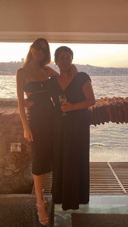 Dilan Çiçek Deniz feet photo thumbnail