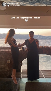 Dilan Çiçek Deniz feet photo thumbnail