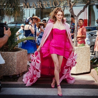 Dilan Çiçek Deniz feet photo thumbnail