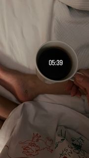 Dilan Çiçek Deniz feet photo thumbnail