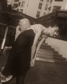 Dilan Çiçek Deniz feet photo 5