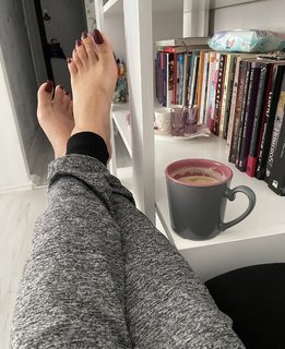 Dilek Kaya feet photo 9