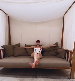 Dilek Kaya feet photo 3