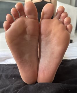 Dilek Kaya feet photo 20