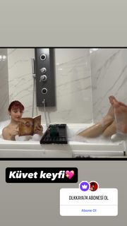 Dilek Kaya feet photo 1
