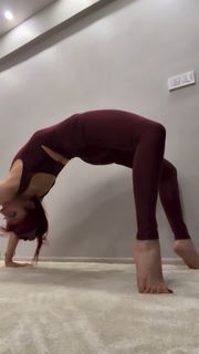 Dilek Kaya feet photo 3