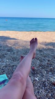 Dilek Kaya feet photo 4