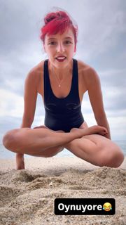 Dilek Kaya feet photo 5