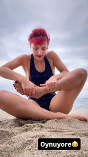 Dilek Kaya feet photo 4