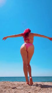 Dilek Kaya feet photo 10