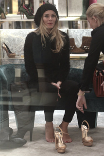 Diletta Leotta feet photo thumbnail