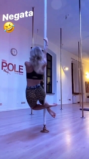 Diletta Leotta feet photo thumbnail
