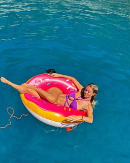 Diletta Leotta feet photo thumbnail