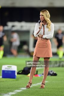 Diletta Leotta feet photo thumbnail