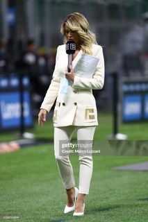 Diletta Leotta feet photo thumbnail