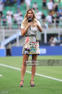 Diletta Leotta feet photo thumbnail