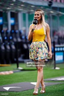 Diletta Leotta feet photo thumbnail