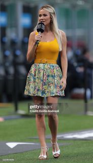 Diletta Leotta feet photo thumbnail