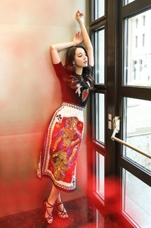 Dilraba Dilmurat feet photo thumbnail