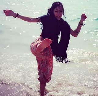 Dilraba Dilmurat feet photo thumbnail