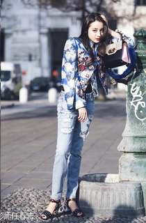 Dilraba Dilmurat feet photo thumbnail