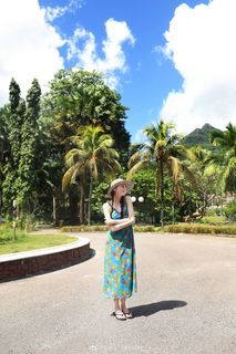 Dilraba Dilmurat feet photo thumbnail