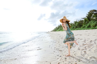 Dilraba Dilmurat feet photo thumbnail