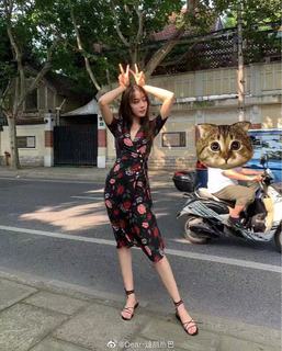 Dilraba Dilmurat feet photo thumbnail