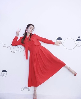 Dilraba Dilmurat feet photo thumbnail