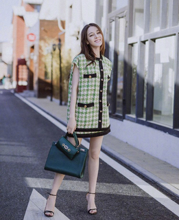 Dilraba Dilmurat feet photo thumbnail