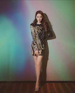 Dilraba Dilmurat feet photo thumbnail