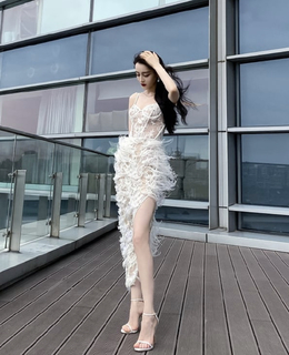 Dilraba Dilmurat feet photo thumbnail
