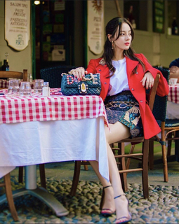 Dilraba Dilmurat feet photo thumbnail