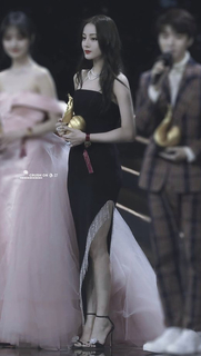 Dilraba Dilmurat feet photo thumbnail