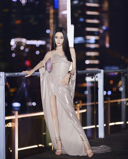 Dilraba Dilmurat feet photo thumbnail