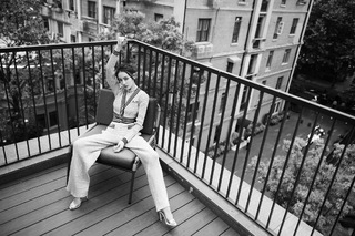 Dilraba Dilmurat feet photo thumbnail