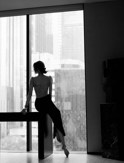 Dilraba Dilmurat feet photo thumbnail