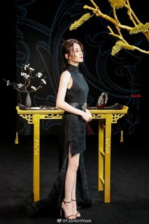 Dilraba Dilmurat feet photo thumbnail