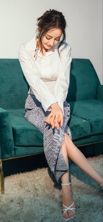 Dilraba Dilmurat feet photo thumbnail