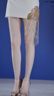 Dilraba Dilmurat feet photo thumbnail