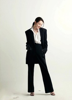 Dilraba Dilmurat feet photo thumbnail