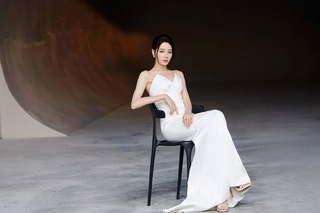 Dilraba Dilmurat feet photo thumbnail