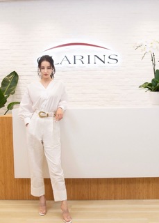 Dilraba Dilmurat feet photo thumbnail