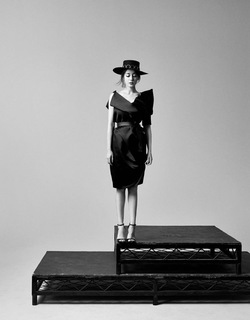 Dilraba Dilmurat feet photo thumbnail