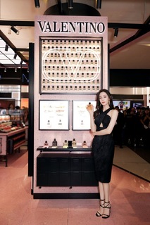 Dilraba Dilmurat feet photo thumbnail