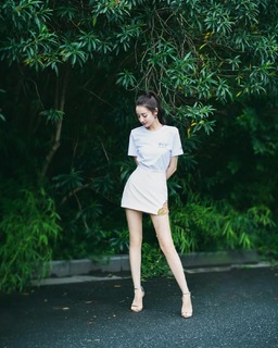 Dilraba Dilmurat feet photo thumbnail