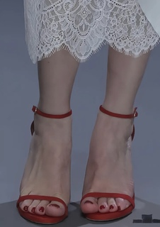 Dilraba Dilmurat feet photo thumbnail