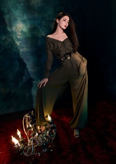 Dilraba Dilmurat feet photo thumbnail