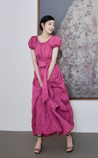 Dilraba Dilmurat feet photo thumbnail