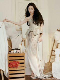 Dilraba Dilmurat feet photo 8